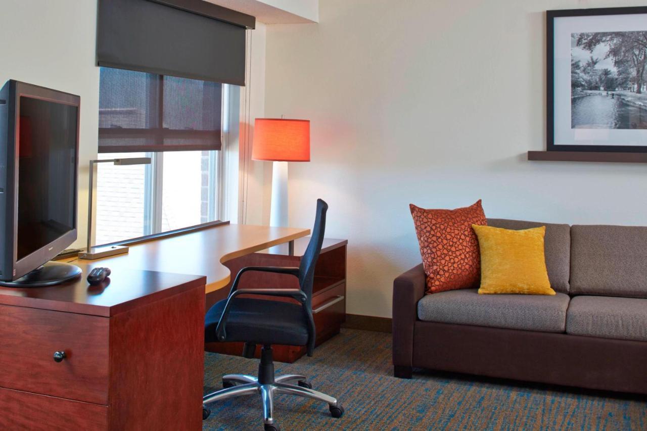 Residence Inn Minneapolis St. Paul/Roseville Exterior photo