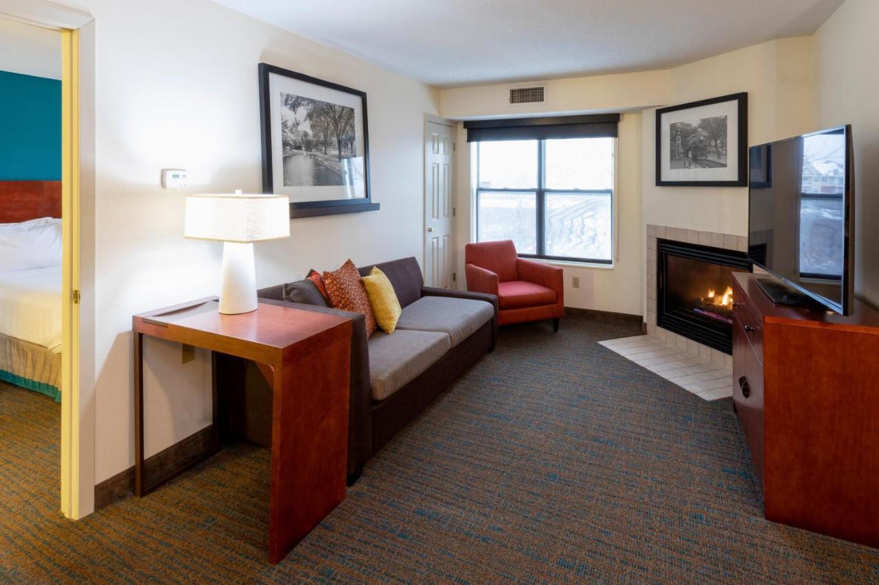 Residence Inn Minneapolis St. Paul/Roseville Exterior photo